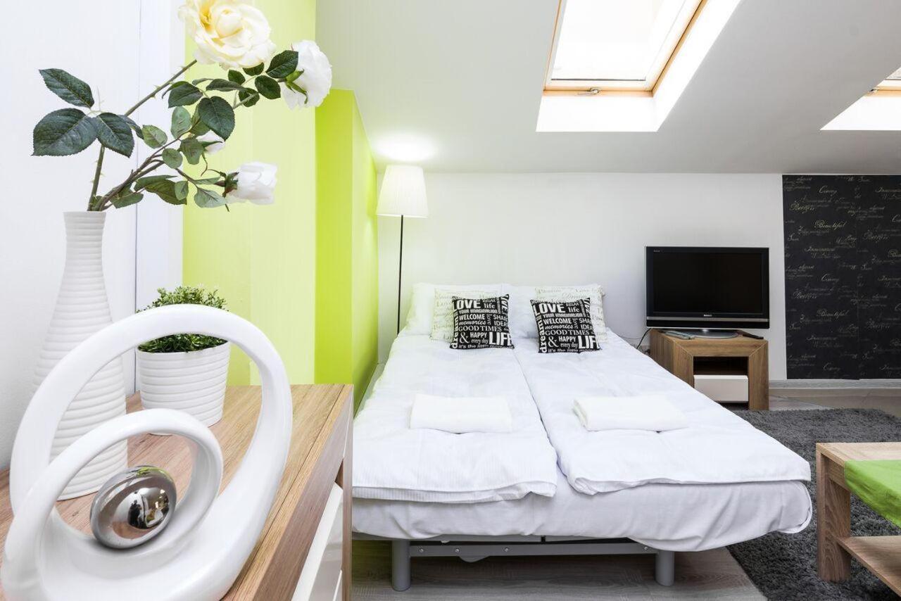 Urban Nest Apartments Lazarza 3 クラクフ エクステリア 写真